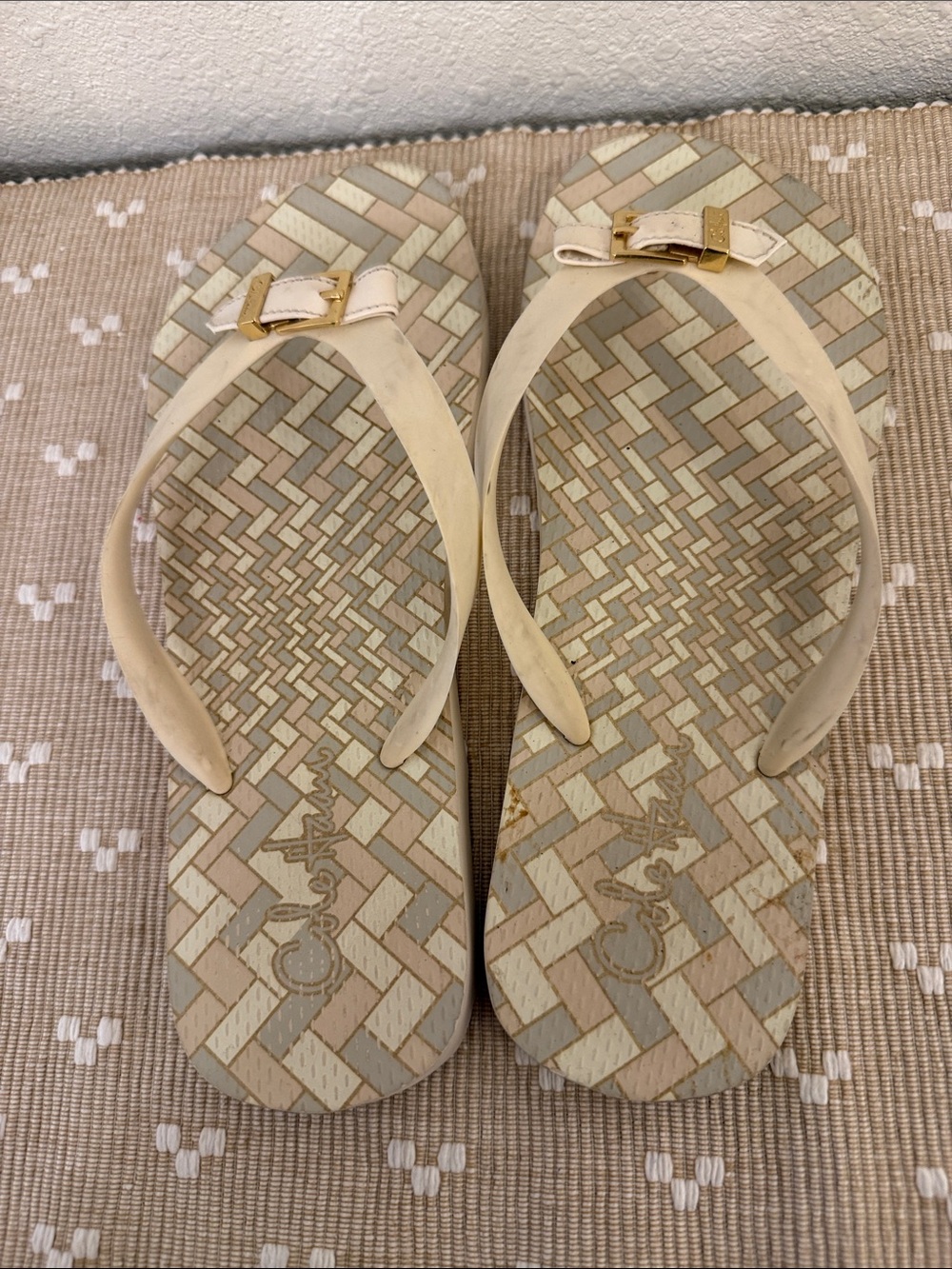 Cole Haan Womens 8B Geometric Buckle Flip Flop Sandals Cream D28449 - Picture 6 of 8